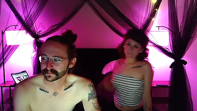 Snapshot of Rose_n_Hippie chatting on March 2026 12:54:02 AM Rose n Hippie online show from March 2026 12:54:02 AM