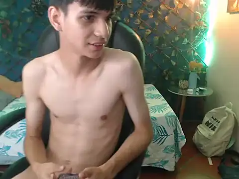 Snapshot of maxim_rod chatting on April 2026 02:53:02 AM maxim rod online show from April 2026 02:53:02 AM