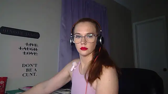 RoxyRedXO12 online show from April 2026 07:56:01 PM