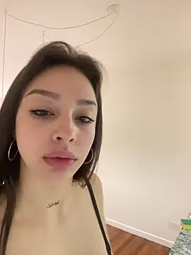 Snapshot of Onlyalvareznicolll chatting on March 2026 02:55:02 AM Onlyalvareznicolll online show from March 2026 02:55:02 AM