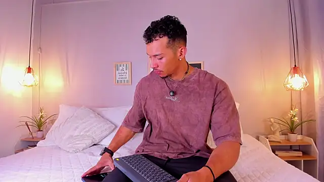 Snapshot of dominik_drake chatting on July 2026 12:23:01 PM dominik drake online show from July 2026 12:23:01 PM
