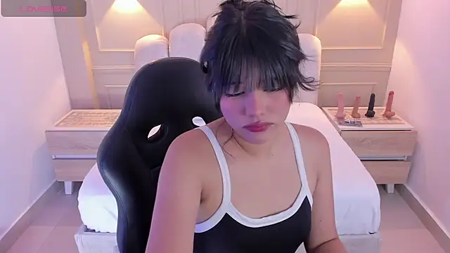 Snapshot of MILLYEVANS1 chatting on April 2026 03:22:01 AM MILLYEVANS1 online show from April 2026 03:22:01 AM