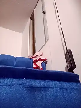 Snapshot of miguellccadena chatting on April 2026 04:57:01 AM miguellccadena online show from April 2026 04:57:01 AM