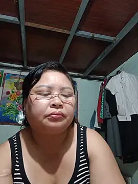 Snapshot of Monglan-c chatting on July 2026 04:00:02 PM Monglan-c online show from July 2026 04:00:02 PM