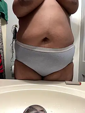 Sweetie8582 online show from April 2026 07:11:01 AM