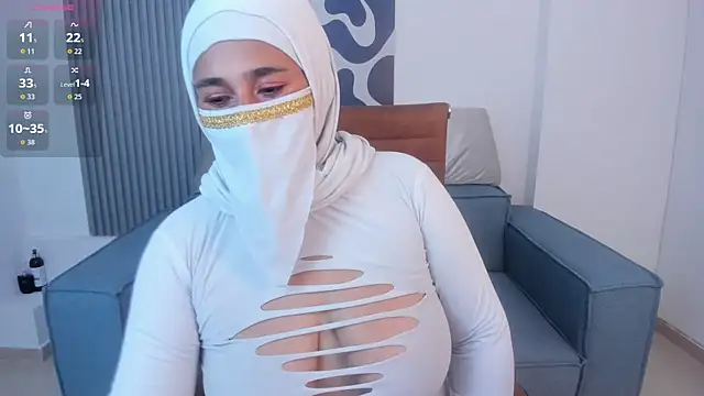 Snapshot of Thalia_hala chatting on May 2026 06:02:02 PM Thalia hala online show from May 2026 06:02:02 PM