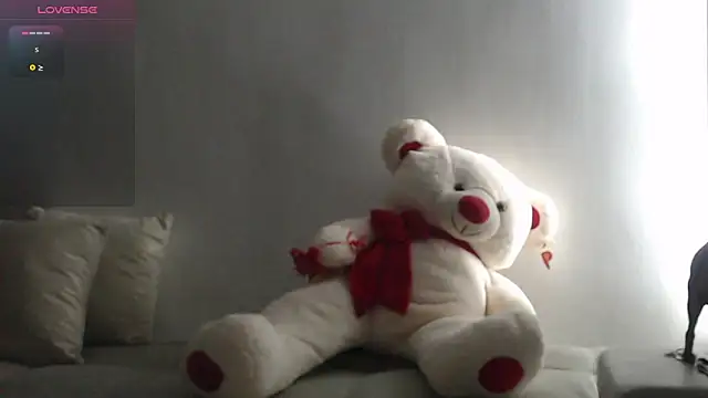 Snapshot of MissDolluxe chatting on June 2026 02:25:01 AM MissDolluxe online show from June 2026 02:25:01 AM