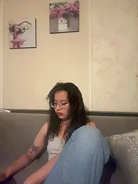 Snapshot of Z_Milll chatting on June 2026 04:01:02 PM Z Milll online show from June 2026 04:01:02 PM