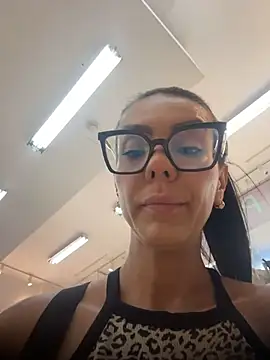 Snapshot of SofiParma chatting on July 2026 07:29:01 PM SofiParma online show from July 2026 07:29:01 PM
