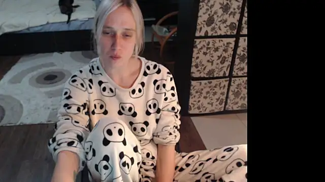 Snapshot of Sweet_hot_shrmp chatting on June 2026 06:02:01 PM Sweet hot shrmp online show from June 2026 06:02:01 PM