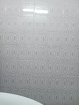 maicolvalejo4444 online show from April 2026 06:34:01 PM