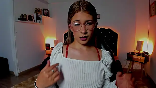 SaraRoads online show from April 2026 07:47:02 PM