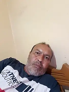 Snapshot of Bigzebg chatting on March 2026 09:27:02 PM Bigzebg online show from March 2026 09:27:02 PM