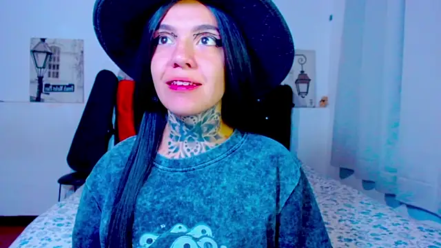 LannieGonzales online show from June 2026 10:59:01 PM