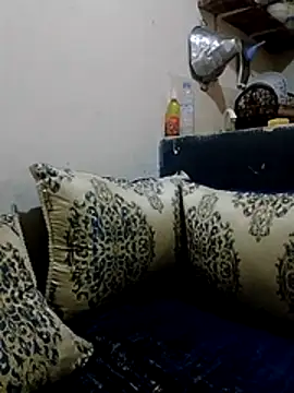 YAsinmilano online show from April 2026 03:09:02 PM