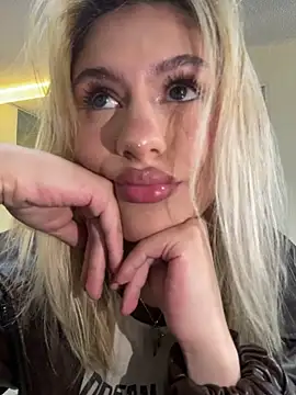 Lia fire online show from May 2026 06:36:01 PM