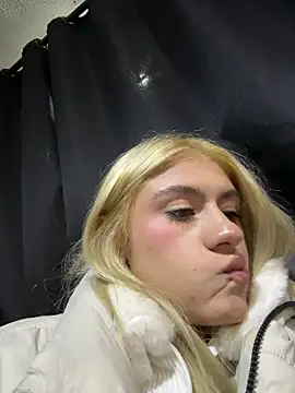Lia fire online show from May 2026 02:53:01 AM