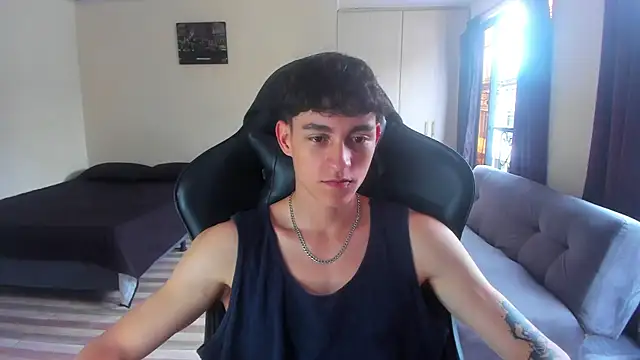 Snapshot of Luke_Chill chatting on April 2026 06:01:02 PM Luke Chill online show from April 2026 06:01:02 PM