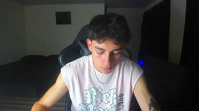 Snapshot of Luke_Chill chatting on April 2026 02:28:01 AM Luke Chill online show from April 2026 02:28:01 AM