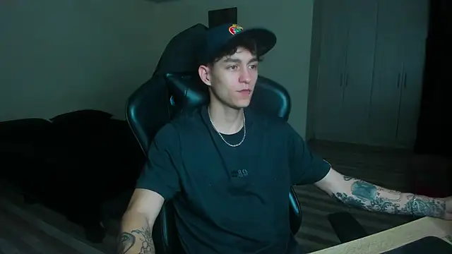 Snapshot of Luke_Chill chatting on June 2026 11:51:02 PM Luke Chill online show from June 2026 11:51:02 PM