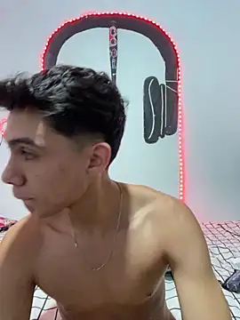 Snapshot of jmaxter chatting on April 2026 04:40:01 AM jmaxter online show from April 2026 04:40:01 AM