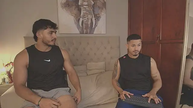 Maxi and Ares online show from July 2026 07:27:02 PM