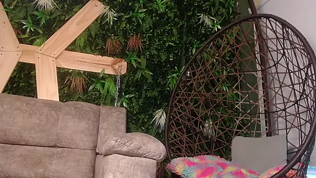 Snapshot of Milan_Moon chatting on April 2026 07:58:02 PM Milan Moon online show from April 2026 07:58:02 PM