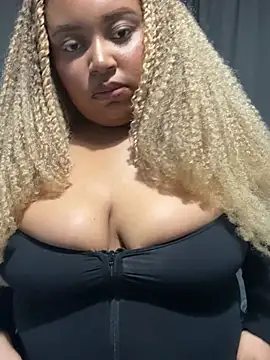 zahiraax online show from April 2026 08:07:02 PM