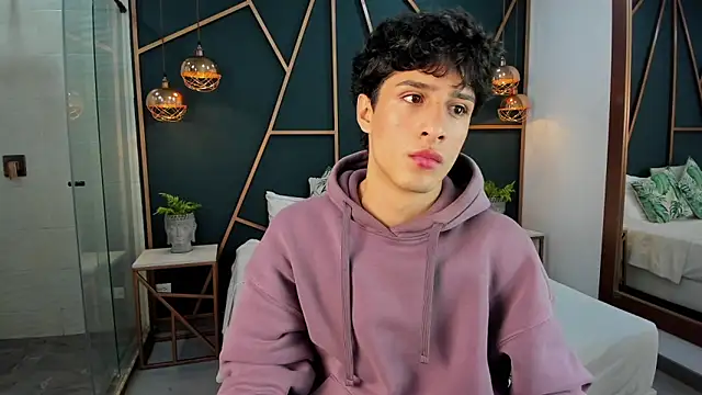 oliver laurent online show from April 2026 01:11:01 PM