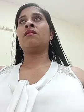 SofiaMendez1  online show from June 2026 06:00:02 PM
