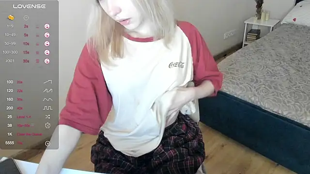 MiaKimiko online show from May 2026 02:18:01 AM