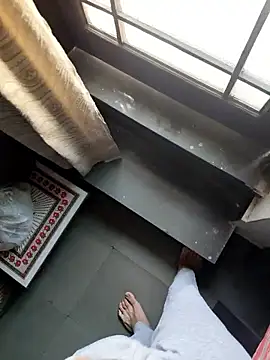 yourruru online show from April 2026 07:57:02 AM