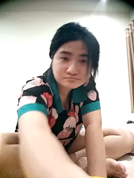 Alicee 001 online show from April 2026 04:23:01 PM