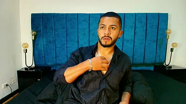 Enzo Vitale  online show from April 2026 11:29:01 AM