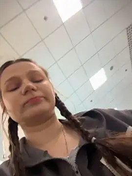 LilMisa online show from April 2026 10:15:01 AM