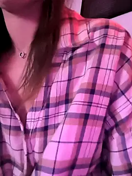 Snapshot of ulika_200419 chatting on April 2026 03:49:02 AM ulika 200419 online show from April 2026 03:49:02 AM