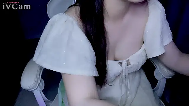 Snapshot of Milk_xoxo chatting on April 2026 07:29:01 PM Milk xoxo online show from April 2026 07:29:01 PM