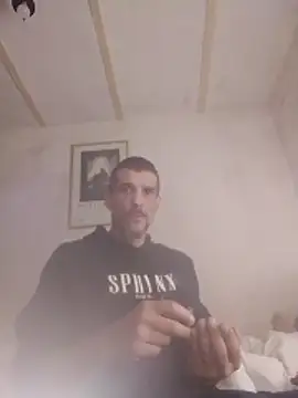 Guillelp online show from May 2026 12:33:01 PM