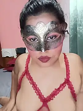 Snapshot of Maskedcurves chatting on June 2026 02:40:02 PM Maskedcurves online show from June 2026 02:40:02 PM
