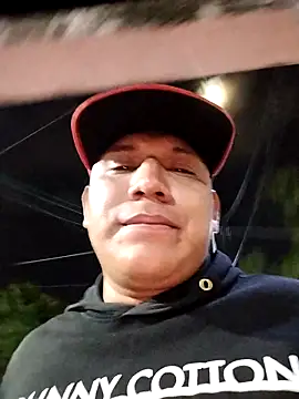 Snapshot of andry420 chatting on April 2026 07:27:01 AM andry420 online show from April 2026 07:27:01 AM