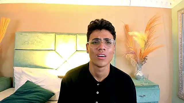 DannTaylor online show from July 2026 08:03:02 PM