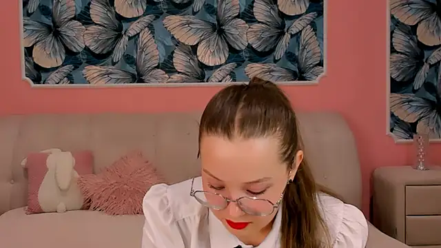 Snapshot of SYDNEY_DIAMONDS chatting on April 2026 03:53:01 PM SYDNEY DIAMONDS online show from April 2026 03:53:01 PM