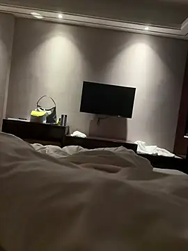 Snapshot of L7D8521 chatting on April 2026 01:03:01 AM L7D8521 online show from April 2026 01:03:01 AM