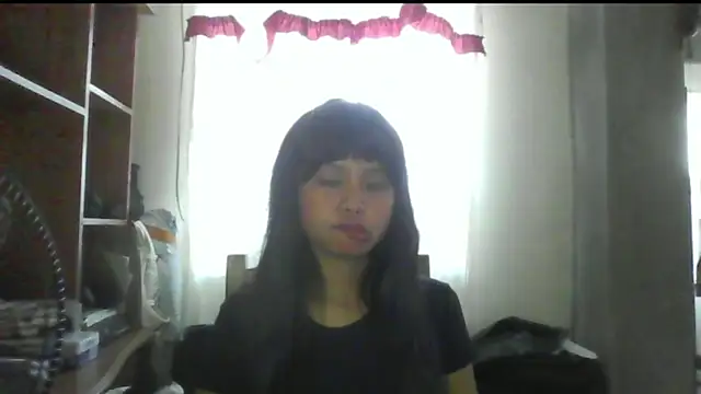 Snapshot of BethelScholnick chatting on April 2026 08:25:01 AM BethelScholnick online show from April 2026 08:25:01 AM