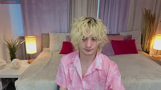 JameMilann online show from June 2026 06:15:01 AM