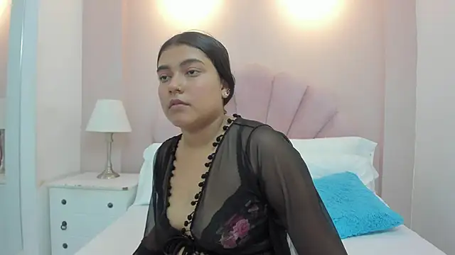 Snapshot of Amber-Rousee chatting on April 2026 02:47:02 PM Amber-Rousee online show from April 2026 02:47:02 PM