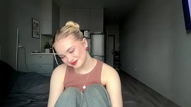 kirtova  online show from April 2026 10:11:01 AM