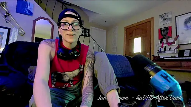 juneafterhours online show from May 2026 11:54:01 PM