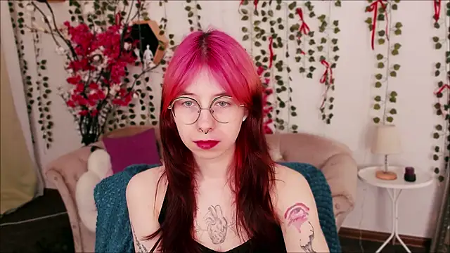 Snapshot of Alice_Nyx chatting on April 2026 08:44:01 PM Alice Nyx online show from April 2026 08:44:01 PM