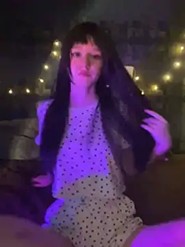 Snapshot of nicenessy chatting on April 2026 12:24:01 PM nicenessy online show from April 2026 12:24:01 PM